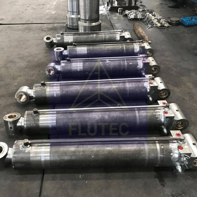 100% Tekanan Uji Pencet Silinder Hidraulik Untuk Pengiriman Dredger 2